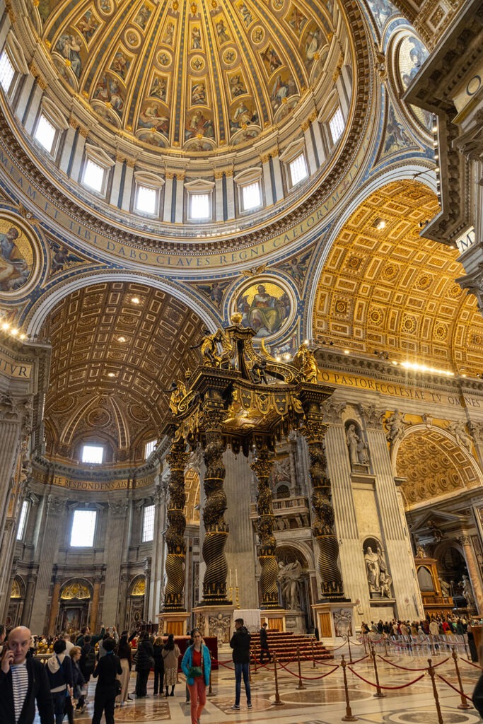 Petersdom von innen