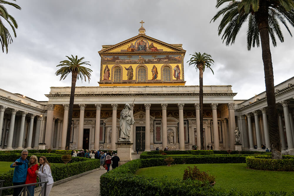 & St. Paul vor den Mauern